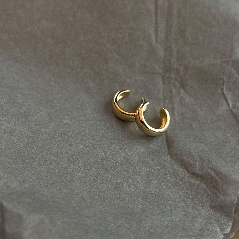 Cuff Plain Ear