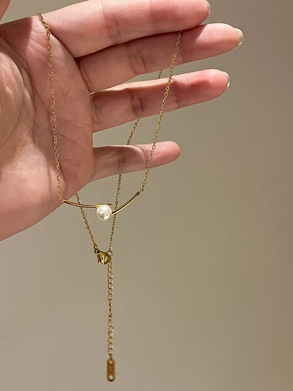 Faux Pendant Pearl Necklace