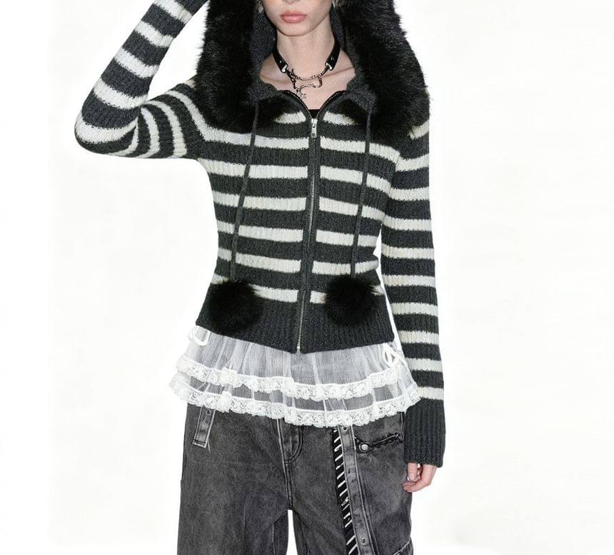 Long Sleeve Striped Furry-Trim Zip-Up Knitted Jacket