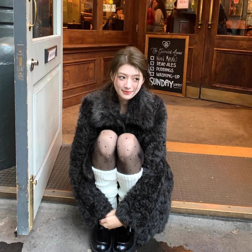 Faux Fur Collared Buttoned Coat