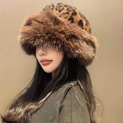 Leopard Print / Plain Faux Fur Bucket Hat