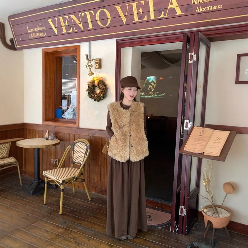 Faux Fur Vest / Long-Sleeve Top / High Rise Maxi A-Line Skirt