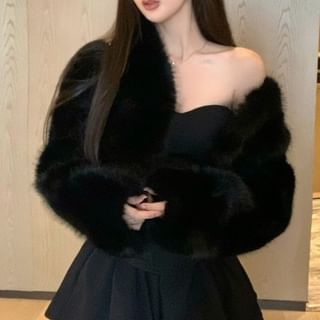 Plain Crop Tube Top / High Waist Mini A-Line Skort / Fluffy Open Front Jacket