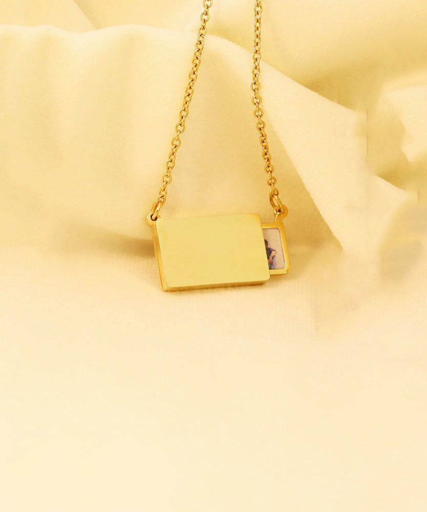 Type Gold Novelty Steel Pendant Pulling Stainless Graphic