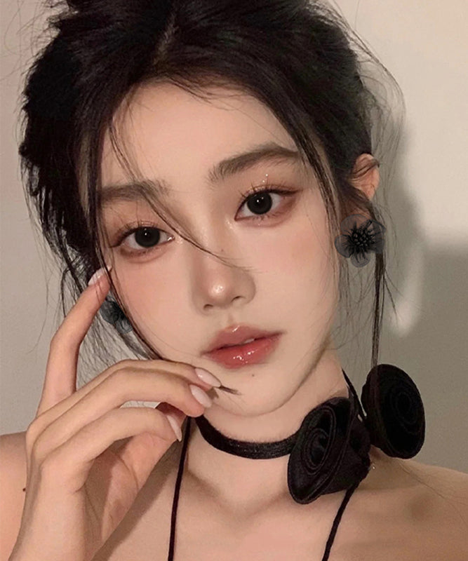 Design Tulle Black Original Floral Stud Earrings