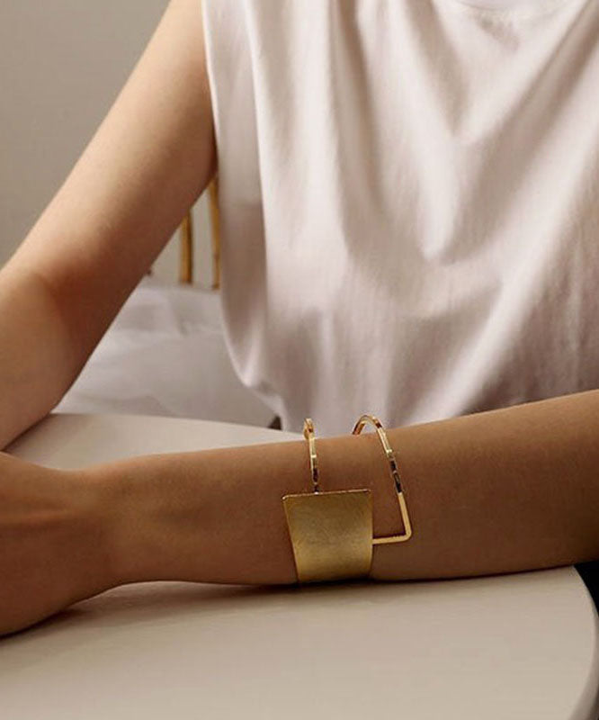 Asymmetrical Original Design Cuff Metal Gold