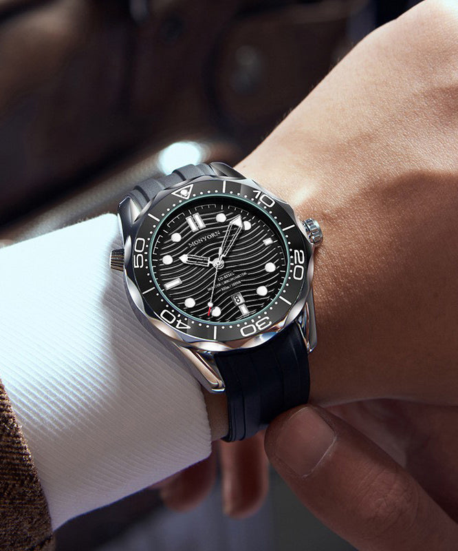 Metal Silicone Stylish Quartz Movement Men Black Watches