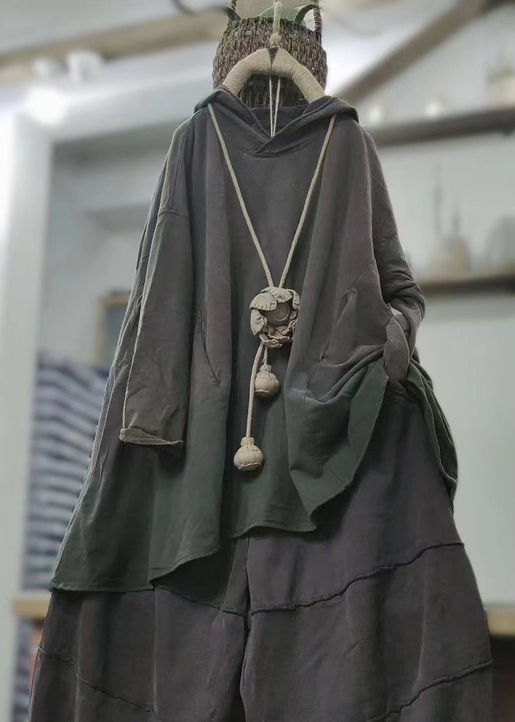 Vintage Grey Hooded Cozy Cotton Sweatshirt Long Sleeve MN091