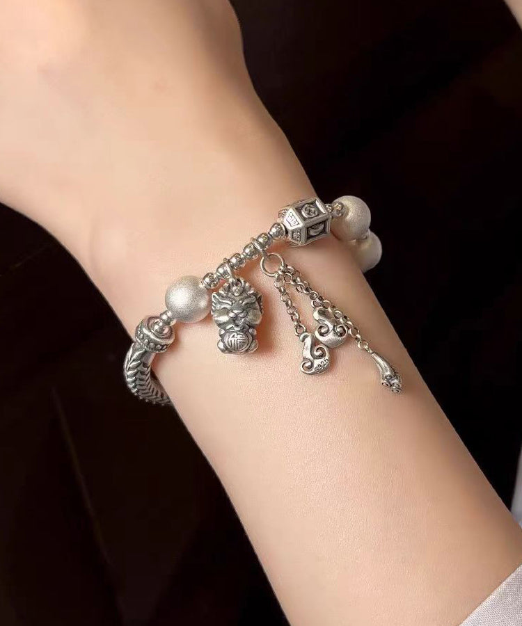 Vintage Silk Sterling Silver Agate Tassel Charm Bracelet DF1033