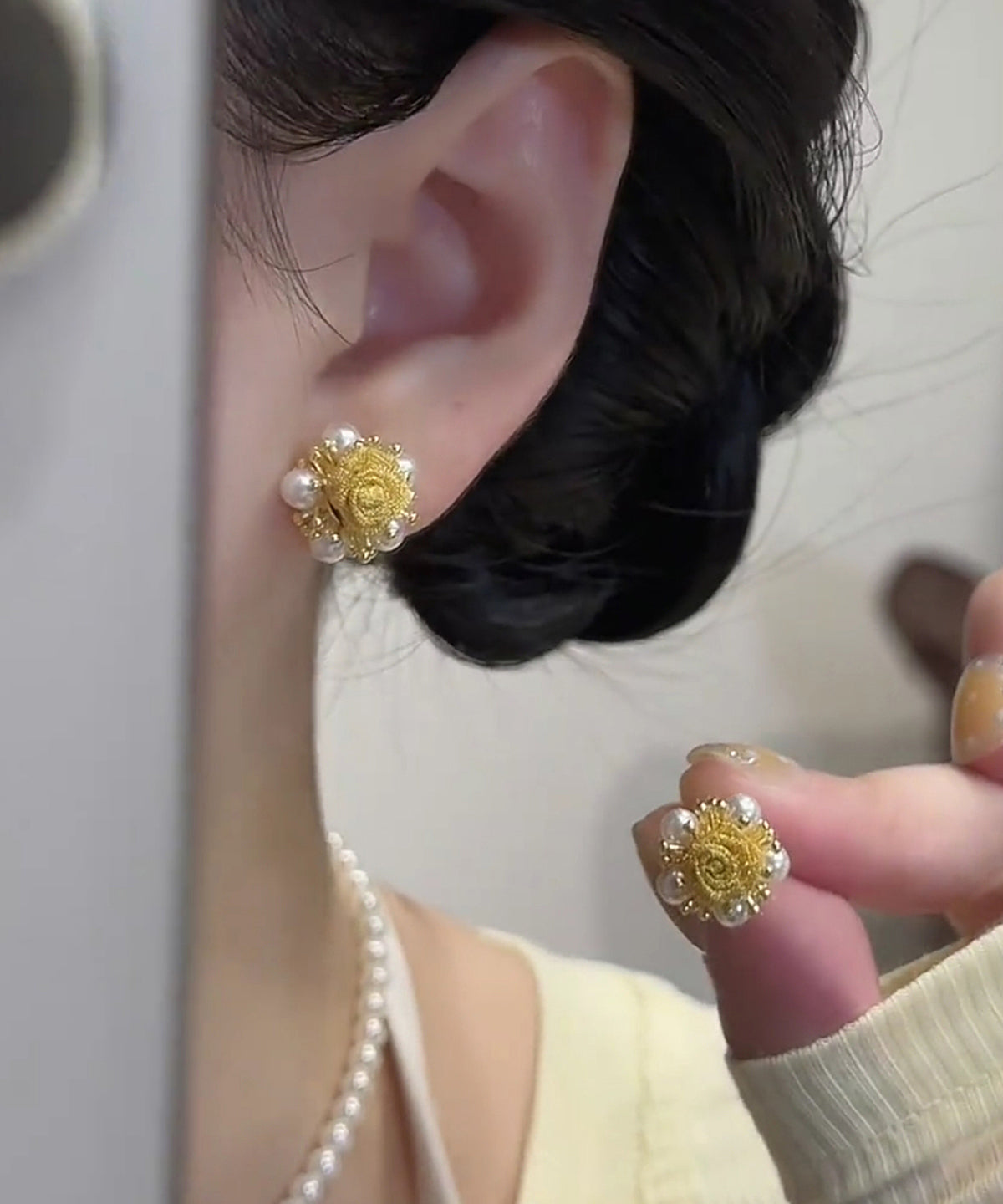 Gold Copper Graphic Stud Alloy Earrings Pearl Vogue