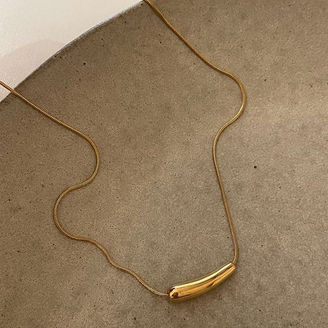 Necklace Pendant Curve