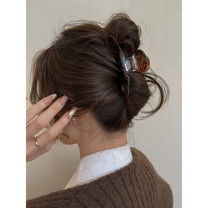 Acrylic Hair Lettering Claw