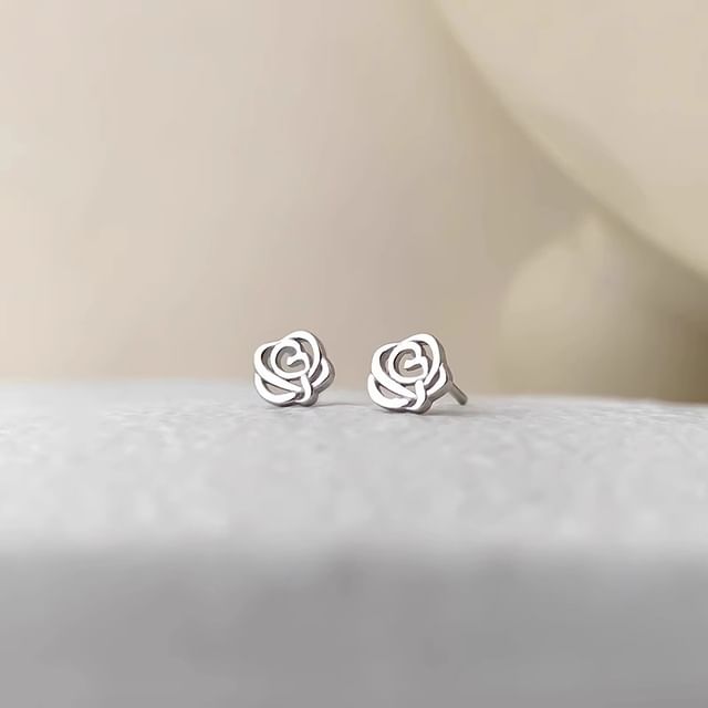 Floral Stud Ear