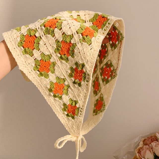 (Various Scarf Embroidered Triangle Designs) Head