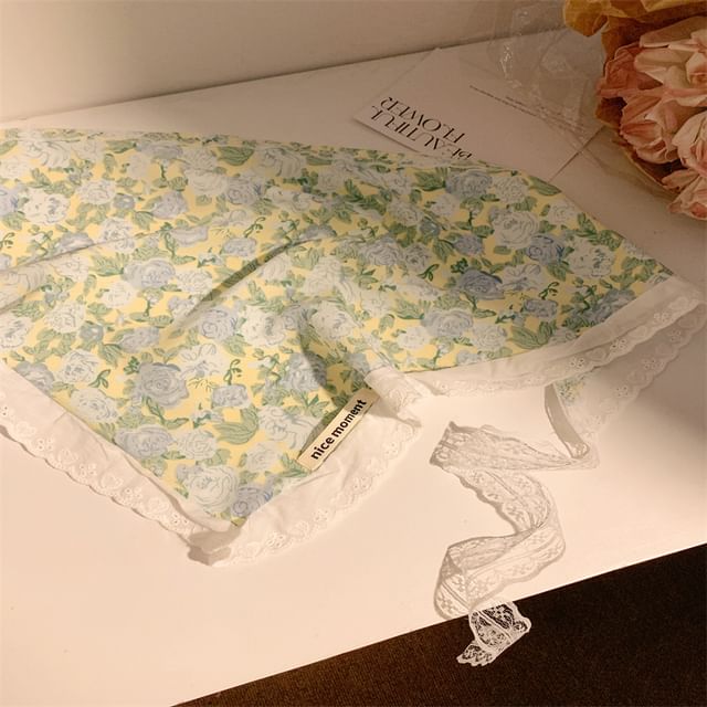 Head Print Triangle Designs) Scarf (Various Floral