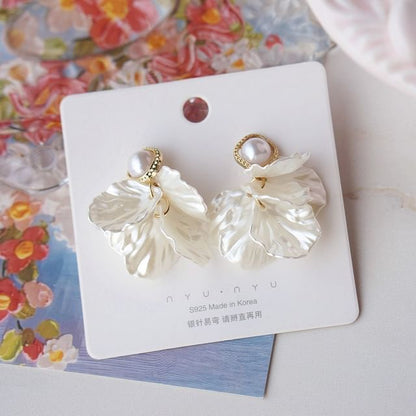 Petal Chandelier Earring Pearl Faux Alloy