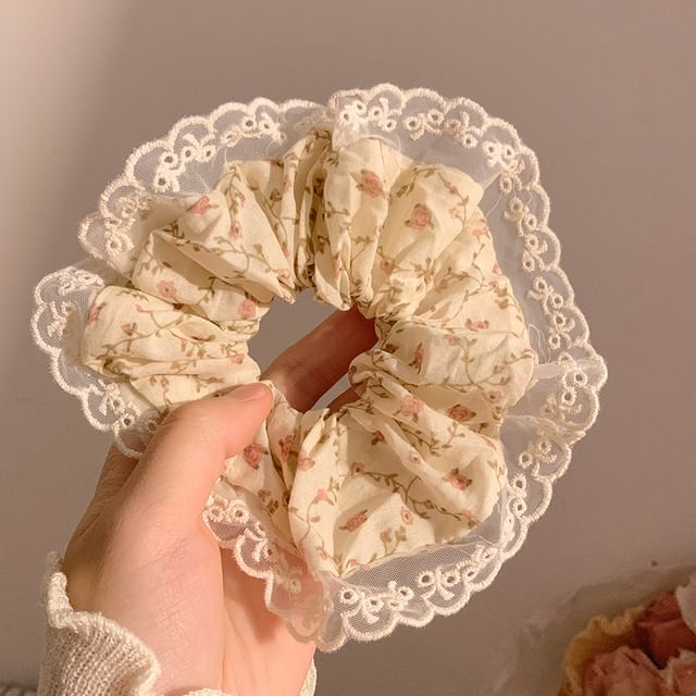 Lace Bandana Designs) / Scrunchie Trim (Various Floral