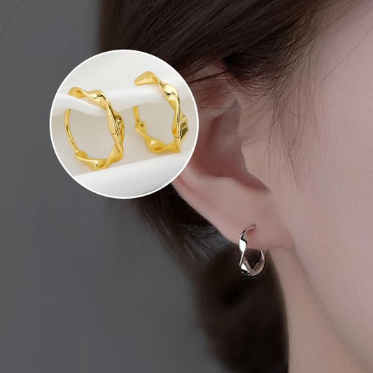 Sterling Earring Wavy Silver Hoop