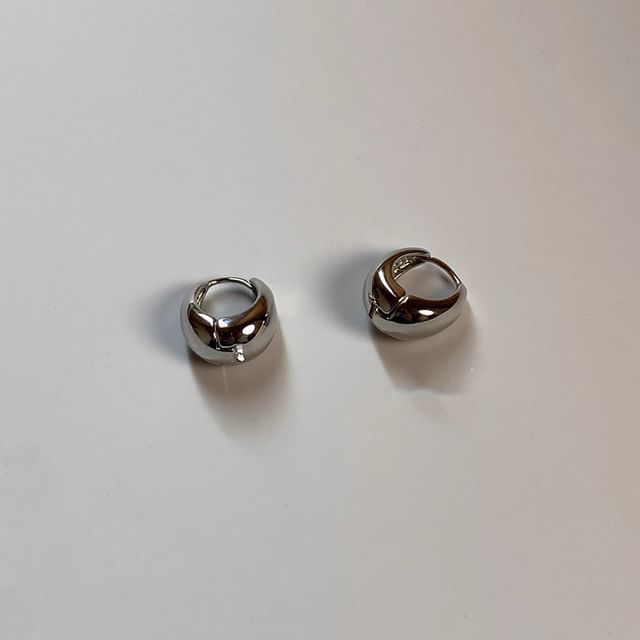 Earring Metallic Huggie