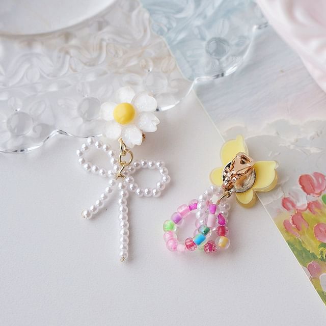 Drop Earring / On Flower Beaded Clip Asymmetrical