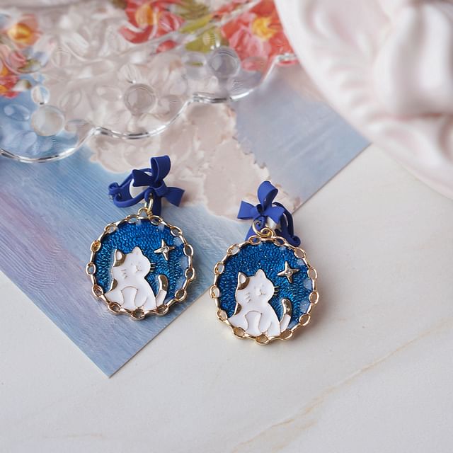 Enamel / On Bow Drop Cat Clip Earring