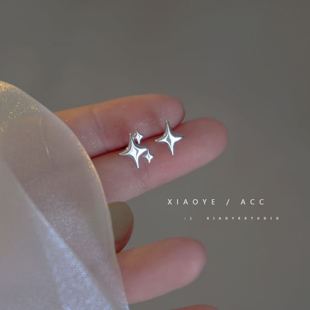 925 Sterling Stud Star Asymmetrical Silver Earring