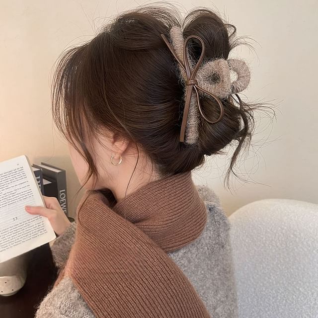 Bow Leather Claw Hair Faux