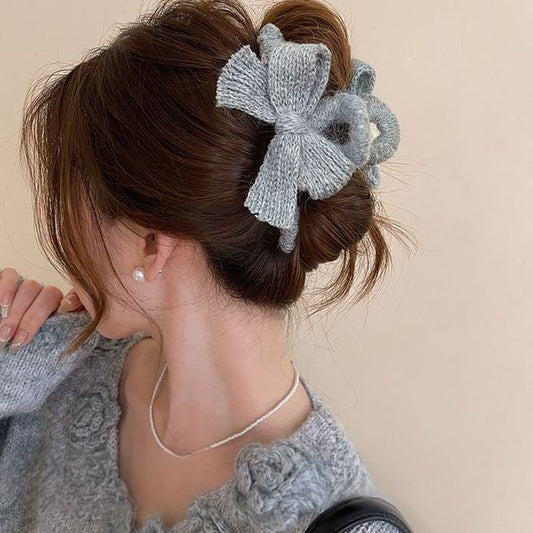 Claw Knit Bow Clip Acrylic Hair