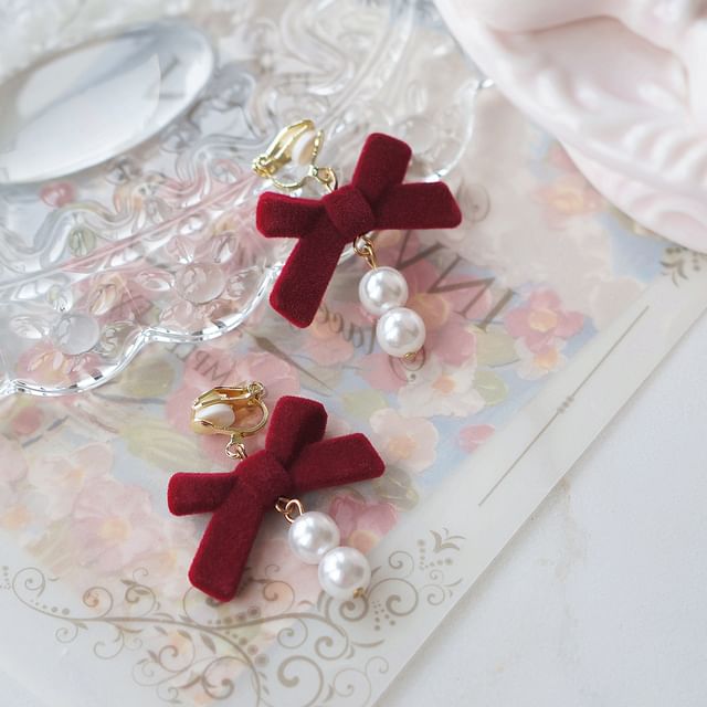 Hook / Drop Bow Pearl Clip-On Faux Earring