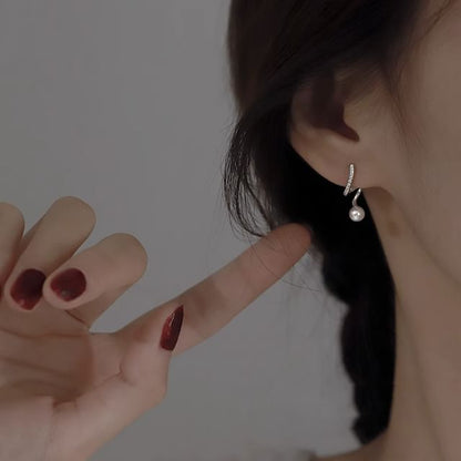 Alloy Pearl Faux Drop Earring