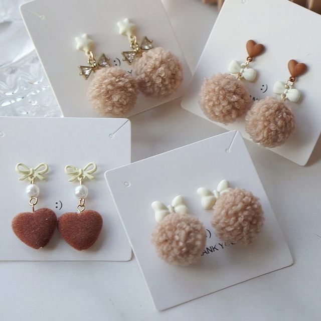 Drop / On Pom Heart Clip Earring