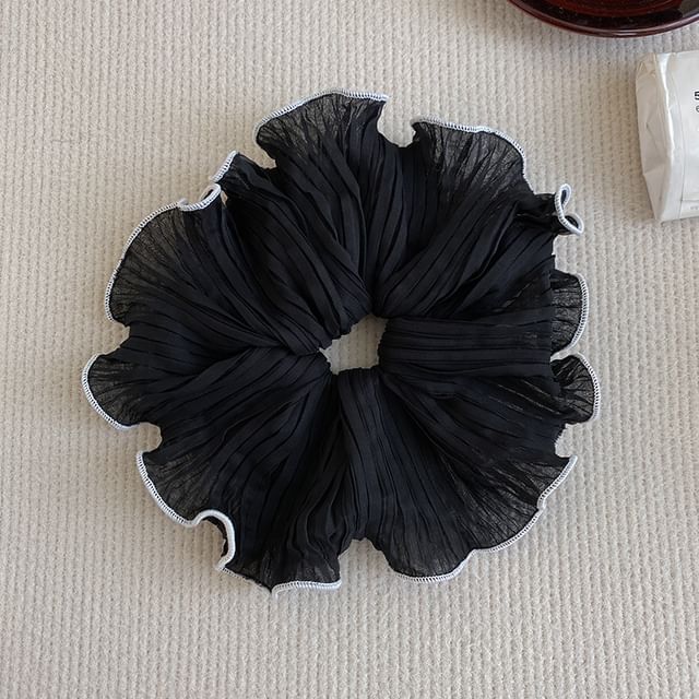 Trim Scrunchie Contrast