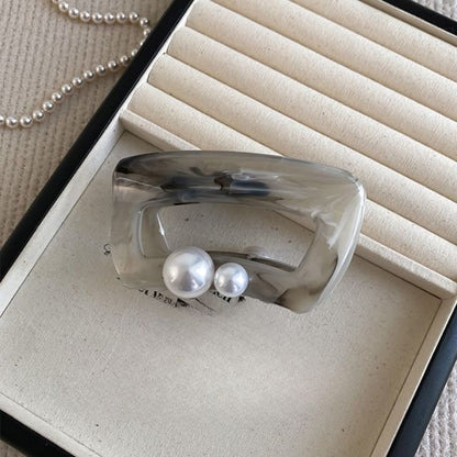 Acrylic Pearl Faux Hair Claw