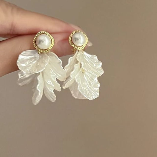 Pearl Alloy Petal Statement Earring Faux