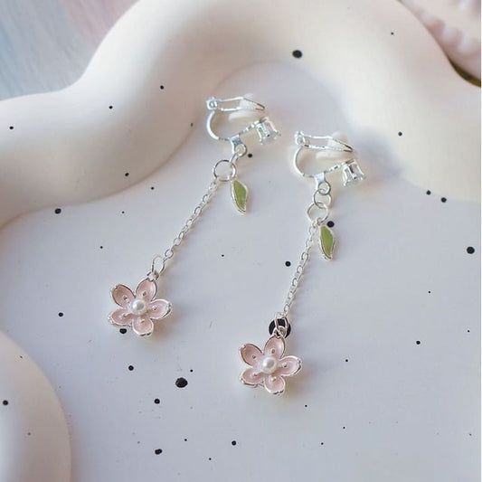 On Floral / Clip Earring Dangle Set