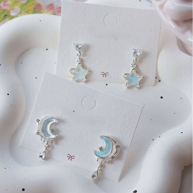 Asymmetrical Earring Stud