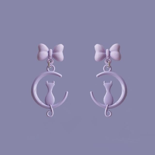 Clip Cat / On Dangle Moon Earring