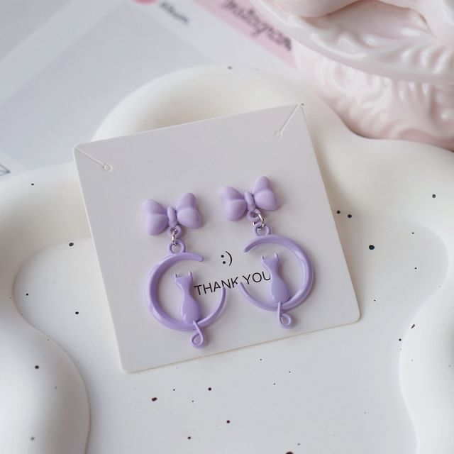 Clip Cat / On Dangle Moon Earring