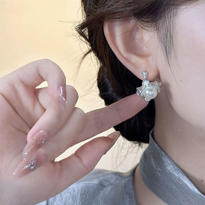 Faux Ginkgo Earring Drop Rhinestone Pearl