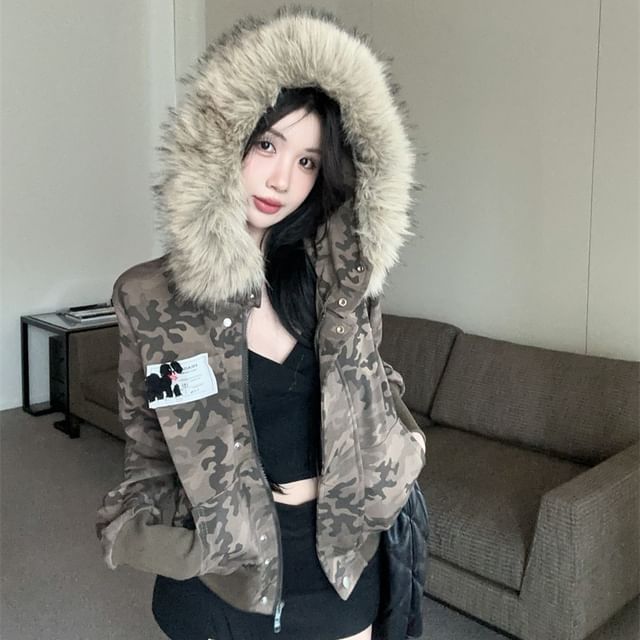 Faux Fur Camouflaged Print Zip-Up Hoodie