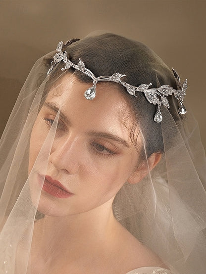 Gold Gemstone with Headpiece Leaf Vintage Blue – Drops