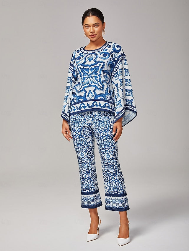 Women's Blue and White Porcelain Print Satin Pullover Round