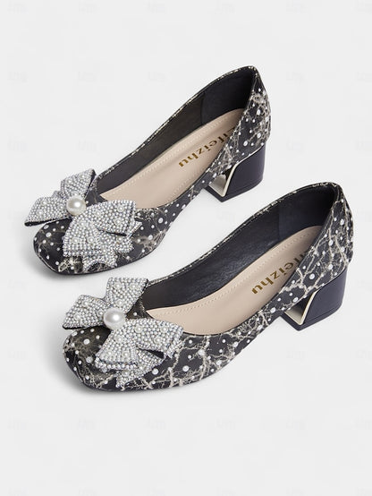 Pumps Detail – Bow with Pearl-Embellished and Black Gold
