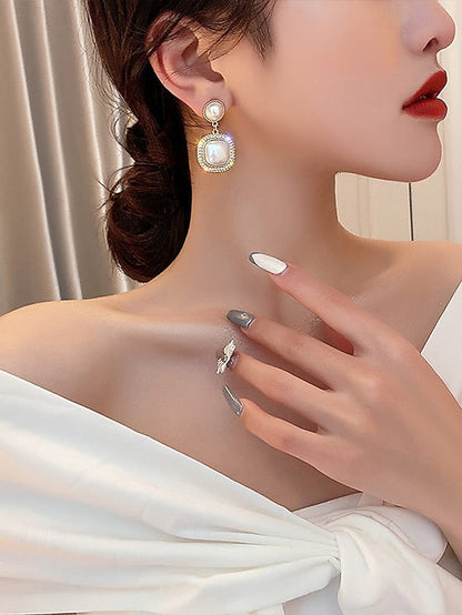 Gold-Plated Elegant with Rhinestone – Earrings Pearl Detailing