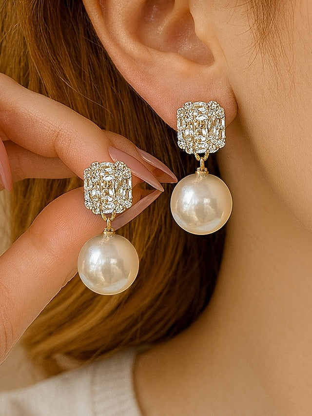 Women's Crystal Rhinestone Pearl Earrings - Gold Statement