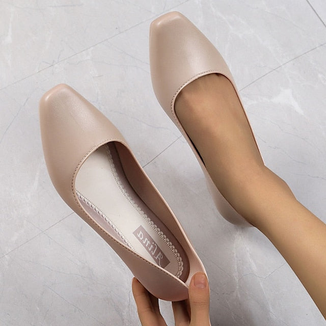 – Black Low Classic Toe Women's Heel Round Slip-On Pumps